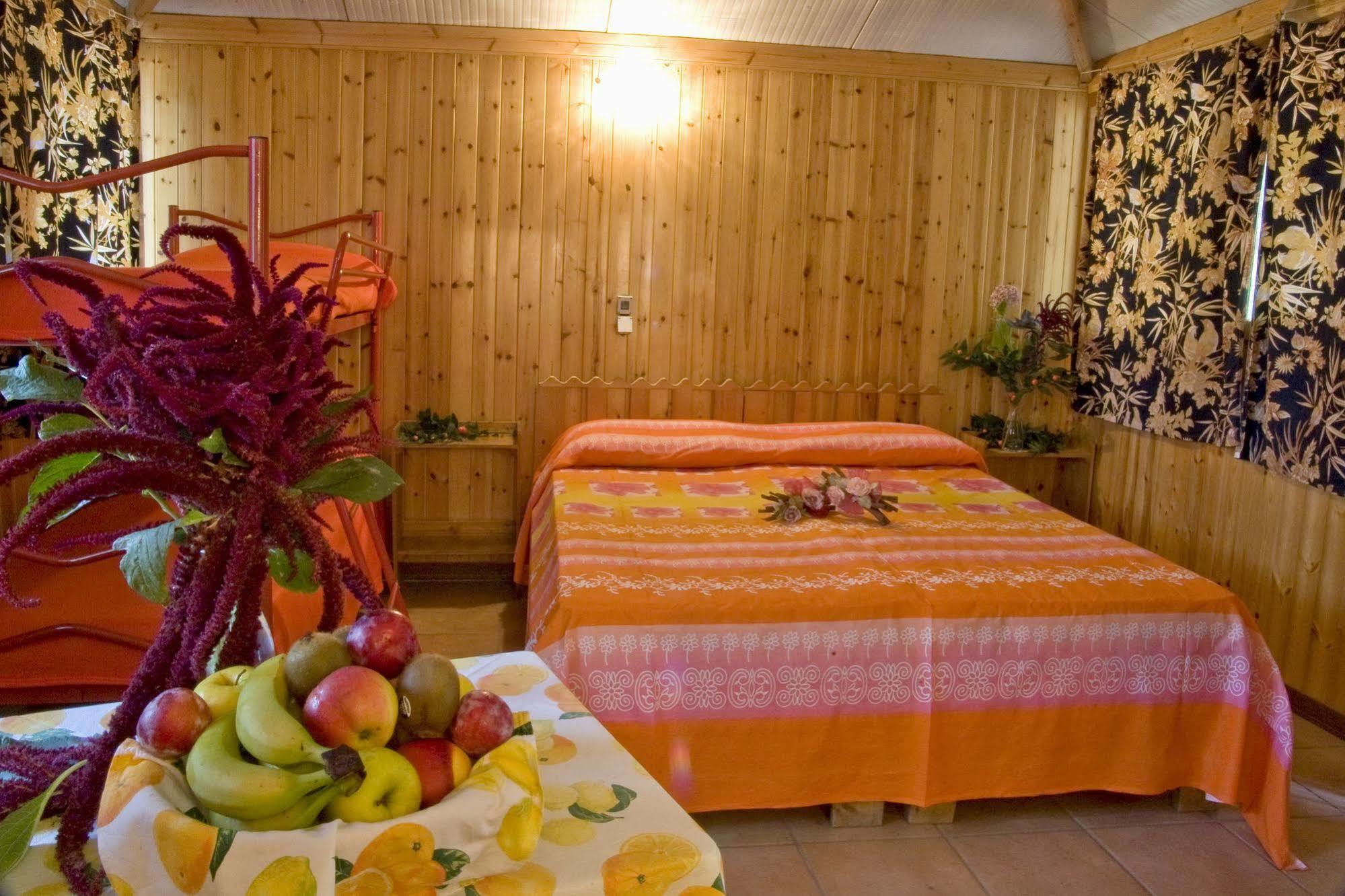 Villaggio Club Cecina Марина-ди-Чечина Экстерьер фото